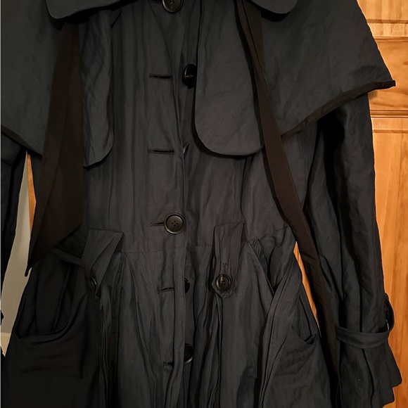 Designed trench coat - Picture 13 of 16